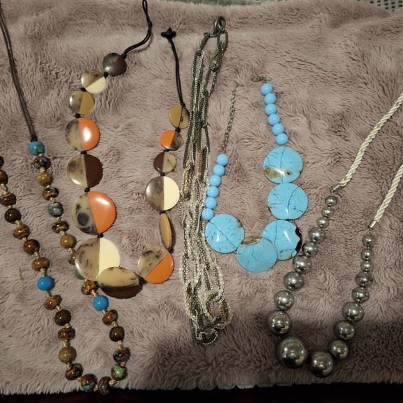 Lot of 5 necklaces - Picture 1 of 1